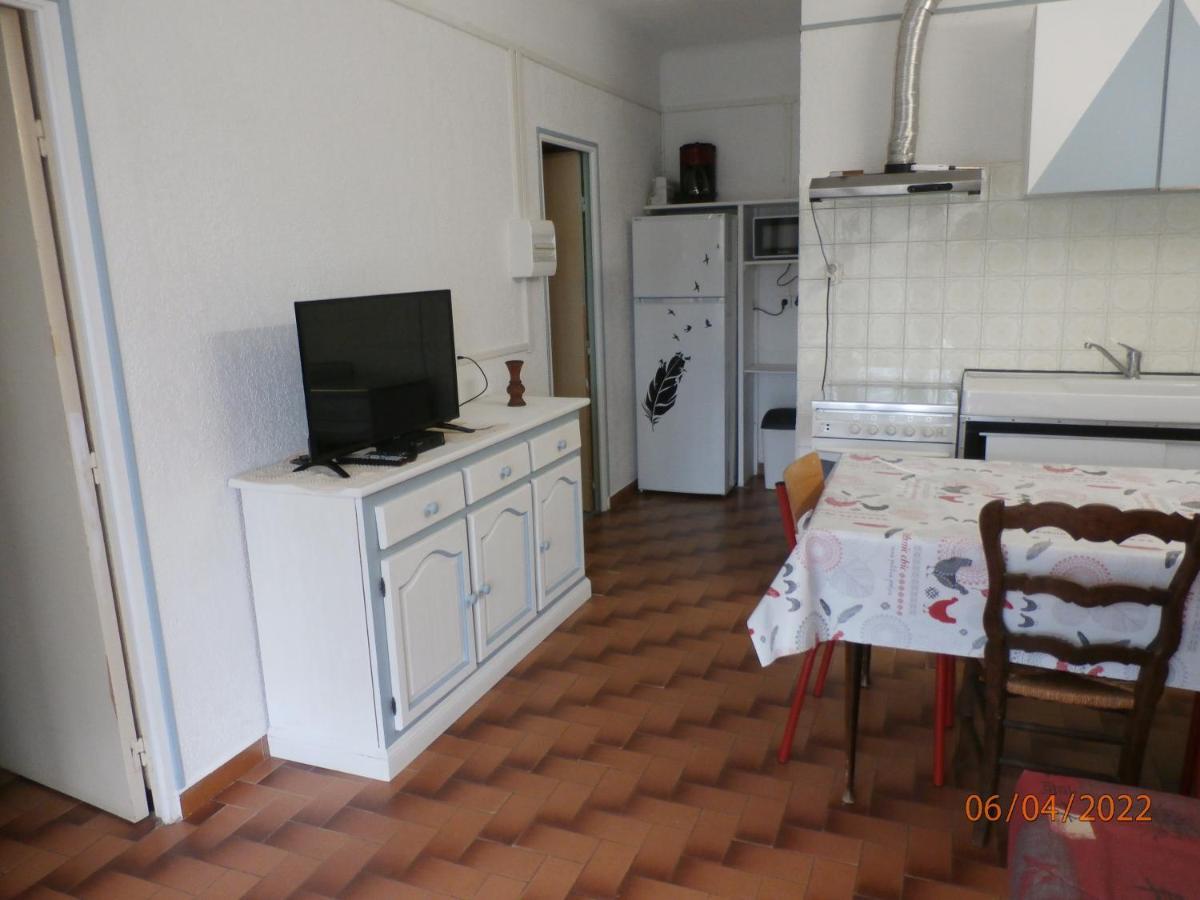 Location Dans Un Mas Avec Piscine Et Parking Apartment Argeles-sur-Mer Bagian luar foto