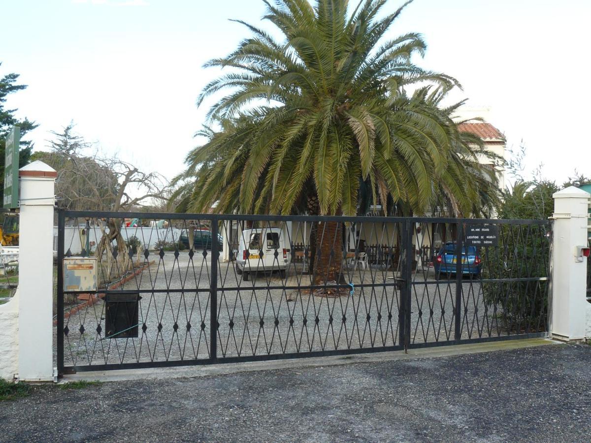Location Dans Un Mas Avec Piscine Et Parking Apartment Argeles-sur-Mer Bagian luar foto